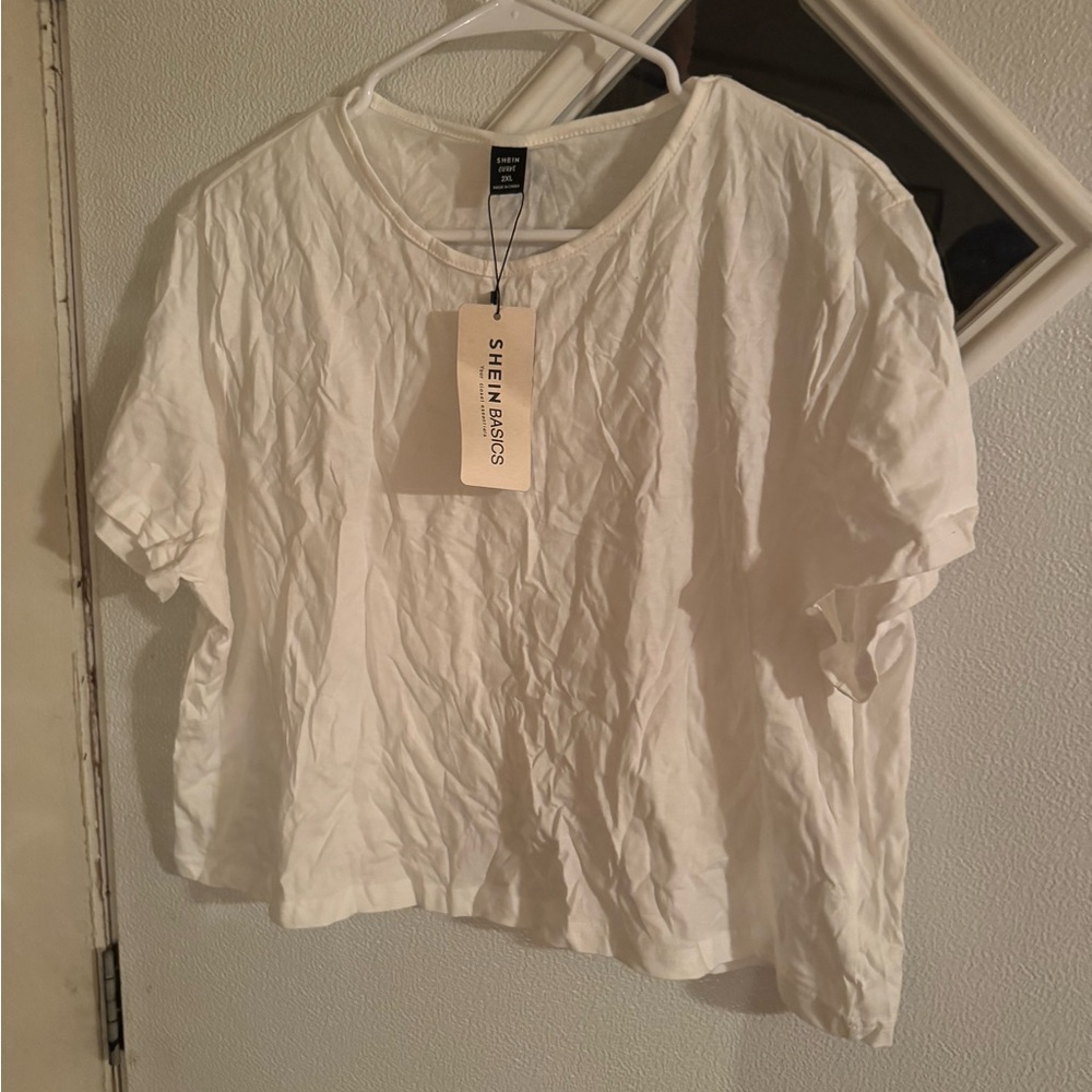 SHEIN Curve Classic White Top